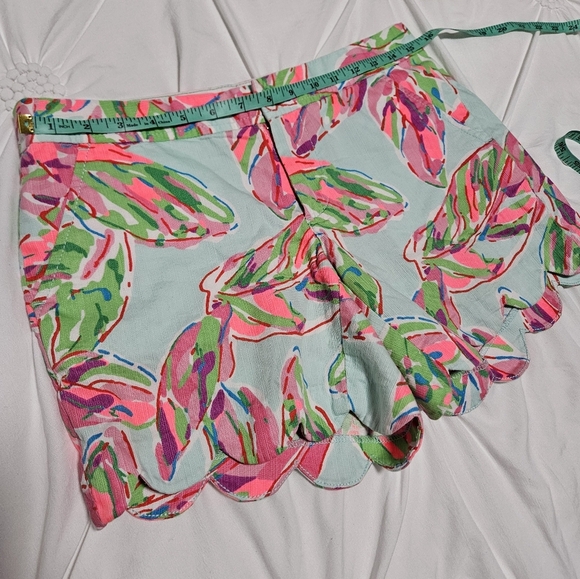 Lilly Pulitzer The Buttercup Scalloped short - Picture 7 of 7